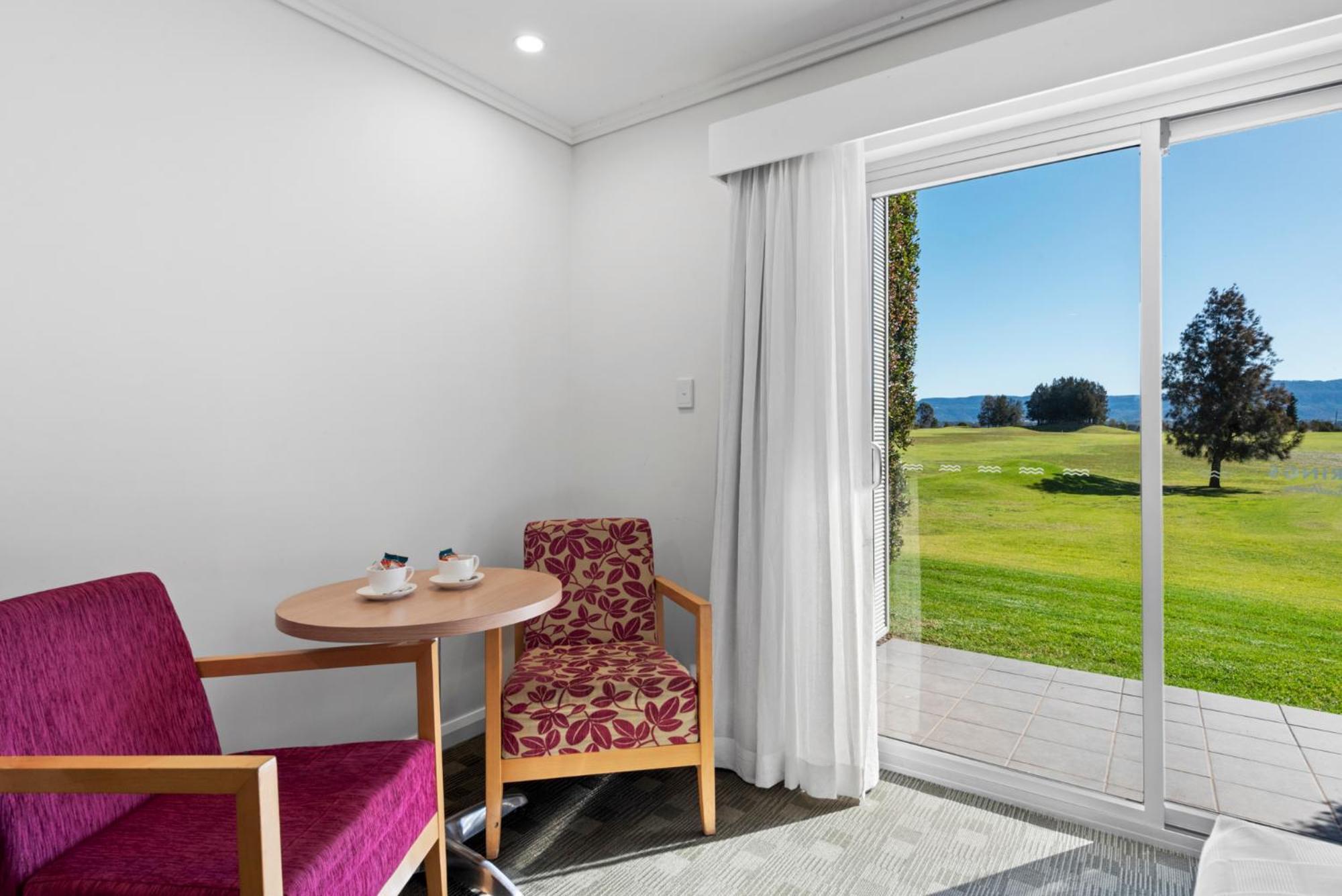 Springs Shoalhaven Nowra Motel Exterior photo